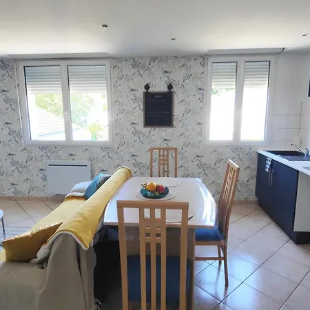 Le Refuge Bleu Et Or לורדה